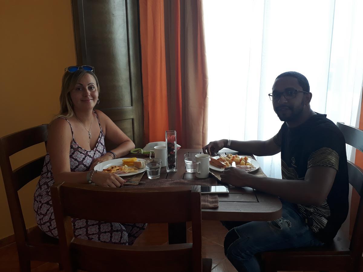 Figaro Hotel Samana Buitenkant foto